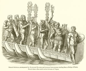 Generale romano, accompagnato da portabandiera e legionari comuni, sbarca da un ponte di barche