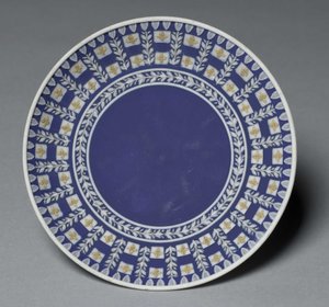 Piattino, fabbricato dalla Fabbrica Wedgwood da English School