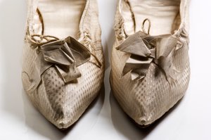 Scarpe, 1790 (seta tessuta) da English School