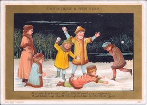Cartolina natalizia e di Capodanno vittoriana con bambini che giocano nella neve e lanciano palle di neve, c.1880 da English School