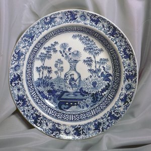 Piatto stampato blu Wedgwood, motivo Vaso Cinese, c.1810 da English School
