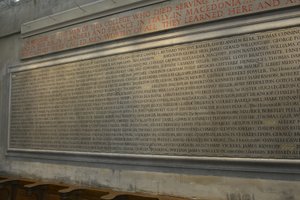 Memoriale ai membri del New College, Oxford, che persero la vita durante la Prima Guerra Mondiale da Eric (workshop of) Gill