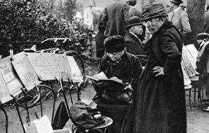 Venditori di francobolli sugli Champs Elysees, Parigi, 1931 da Ernest Flammarion