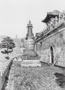 Jehol, Pu lo sze, Chihli, Terrazza nel Monastero Lama Pu lo sze da Ernst Boerschmann