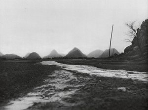 Kuangsi, Montagne coniche a nord di Kueilinfu da Ernst Boerschmann