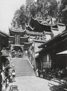 Kuanhien, Ori Lang miao, Szechuan, Ingresso al Tempio di Ori Lang da Ernst Boerschmann