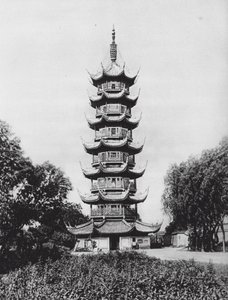 Shanghai, Lung hua ta, Kiangsu, Pagoda della Bellezza del Drago da Ernst Boerschmann