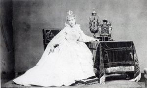 Sarah Bernhardt (1844-1923) nel ruolo di Marie de Neubourg in 