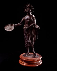 Arte etrusca: donna che offre (statuetta in bronzo del II secolo a.C.)