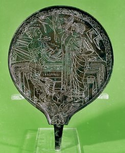 Specchio raffigurante Afrodite che persuade Elena a seguire Paride a Troia, da Palestrina
