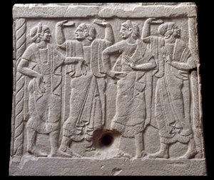 Rilievo con danzatori da una pietra miliare di marmo di Chiusi, Italia, VI secolo a.C. da Etruscan Etruscan