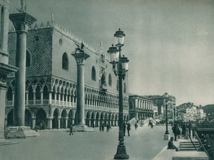 Facciata principale del Palazzo Ducale con Riva degli Schiavoni, Venezia, Italia, 1927 da Eugen Poppel