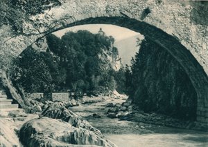Il fiume Passer e il castello di Zeno, Merano, Alto Adige, Italia, 1927 da Eugen Poppel