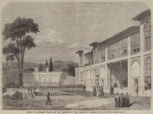 Parata delle truppe persiane nei giardini del palazzo di Shiraz