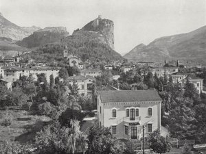Arco (foto in bianco e nero)