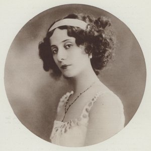 Pavlova nel 1910 (foto b/n) da European Photographer
