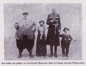 Gli uomini più grassi, più alti e più bassi del mondo, e una donna barbuta (foto in b/n)