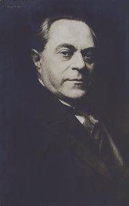 Vladimir de Pachmann, pianista russo-tedesco famoso per la sua interpretazione delle opere di Chopin (foto in b/n) da European Photographer