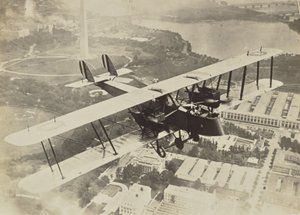 [Aereo in volo sopra Washington D.C.]