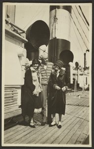 [Uomo e donna sulla nave] da Fedele Azari