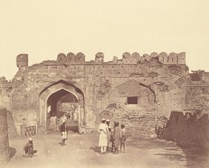Porta di Cashmere. Vista frontale da Felice Beato