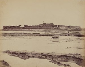 Esterno del Forte Nord di Taku sul Fiume Peiho, Mostrando l