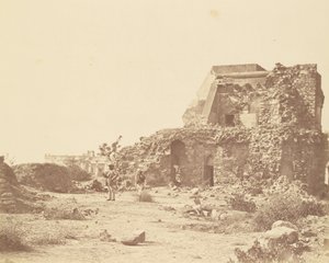 Osservatorio e Batteria con la Casa di Hindoo Rao in Lontananza da Felice Beato
