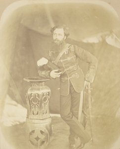 Ritratto del Colonnello Henry Hope Crealock, Vice Assistente, Aiutante Generale da Felice Beato