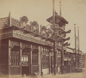Negozi e strada, città cinese di Pechino, ottobre 1860