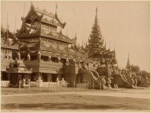 Il Hman Kyaung o il monastero di vetro, Birmania, c.1890 da Felice Beato
