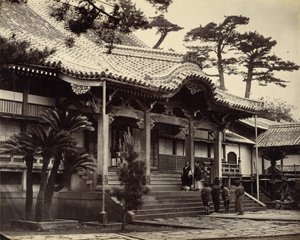 Sala Principale del Tempio Daionji, Nagasaki da Felice Beato