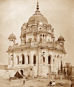 La Torre della Moglie di Sadaat Ally nel Palazzo Kaiser Bagh, Lucknow da Felice Beato