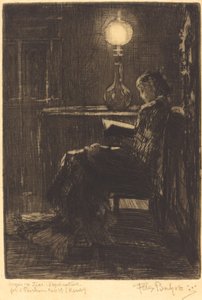 Donna che legge alla luce della lampada