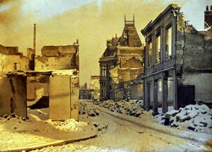 Chauny, Aisne, Francia, 1917 da Fernand Cuville