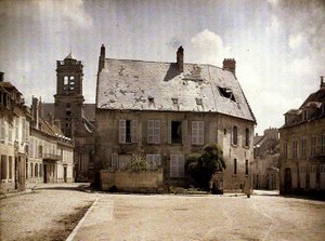 Casa con tetto danneggiato, Soissons, Aisne, 1917 da Fernand Cuville