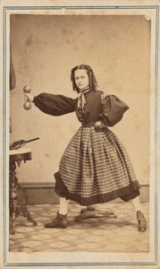 Ritratto di donna, c. 1863-1864 (foto) da Fernando Dessaur