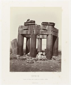 Uomo sulla cupola di Douris, vicino a Baalbek (Architettura antica: Egitto, Grecia, Asia Minore) da Félix Bonfils