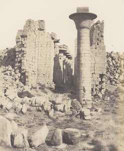 Karnak Tebe, Corte del Palazzo - Vista Presa dal Punto I, 1851-52, stampato 1853-54 da Félix Teynard
