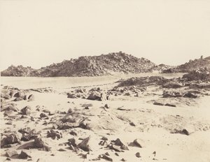Première Cataracte, Montagne Granitiche Coperte di Sabbie