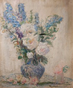 Rose bianche e Delphinium