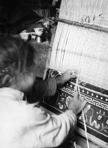 Il tessitore di tappeti, Gyantsé, Tibet da Fosco Maraini