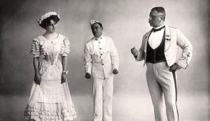 Florence Jameson, Reginald Switz e Alfred Clarke in una scena da The Blue Moon, XX secolo da Foulsham and Banfield