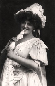 Marie Studholme 1875-1930, attrice inglese, anni 1900 da Foulsham and Banfield