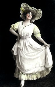 Marie Studholme 1875-1930, attrice inglese, inizio XX secolo da Foulsham and Banfield