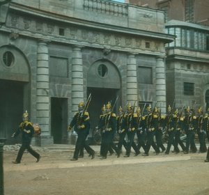 Cambio della guardia al Palazzo, Stoccolma, Svezia da Fradelle and Young