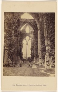 Abbazia di Tintern - interno, vista verso est da Francis Bedford