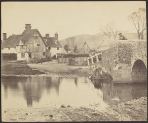 [Veduta di una casa al di là di un fiume con un ponte sulla destra]. da Francis Bedford