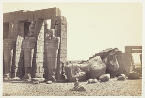 Pilastri di Osiride e Grande Colosso Caduto da Francis Frith