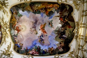 Affresco sul soffitto della grande galleria del Castello di Schönbrunn raffigurante un