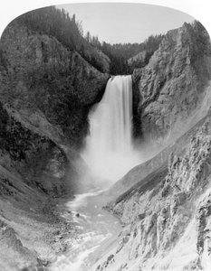 Grandi cascate dello Yellowstone, 360 piedi, c.1883 (foto in b/n) da Frank Jay Haynes